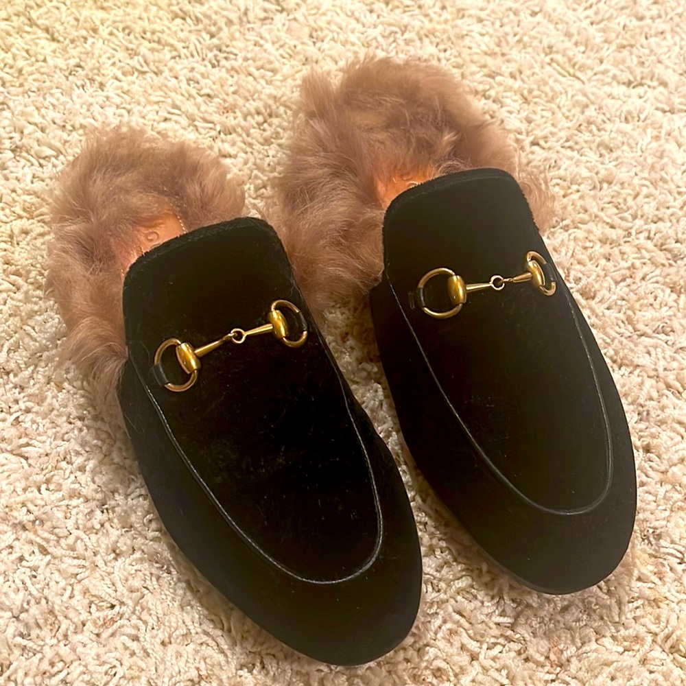 GUCCI Velvet Fur Princetown Slippers 37 Black